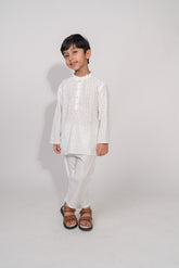 Mulmul Chikankari Kurta Pyjama Set